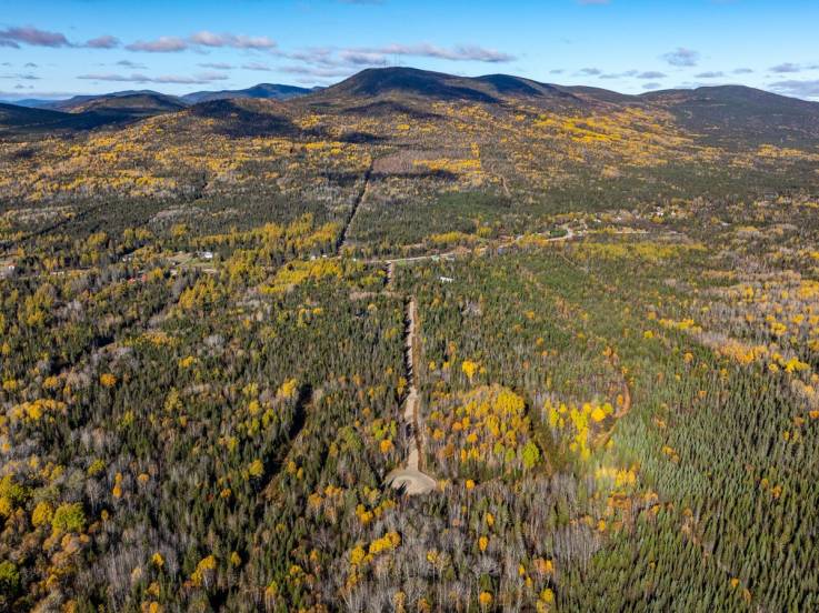 Terrain et terre à vendre - La Malbaie, Charlevoix (MB421)