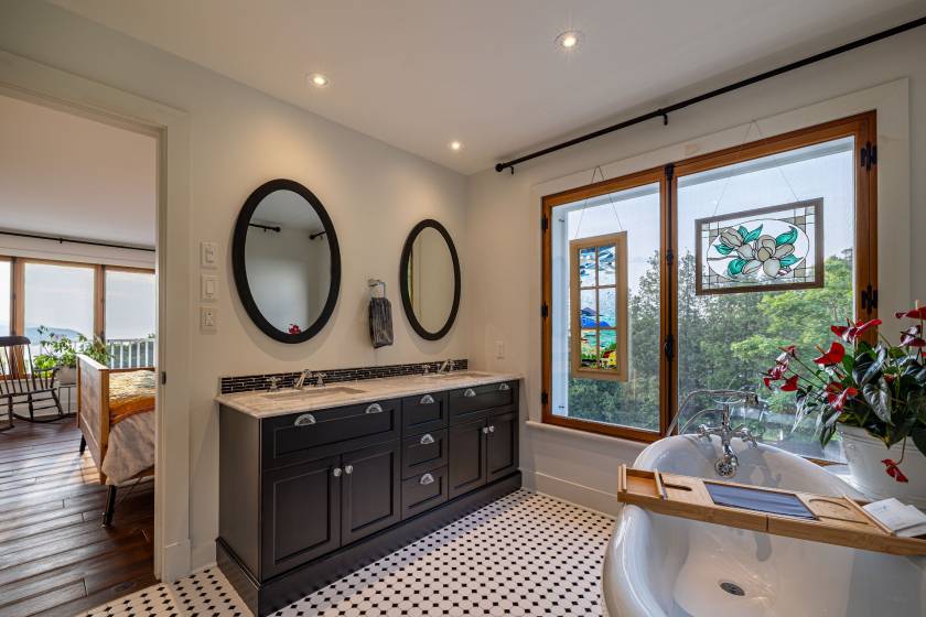17 - Maison à vendre, La Malbaie (Code - mb427, Charlevoix)