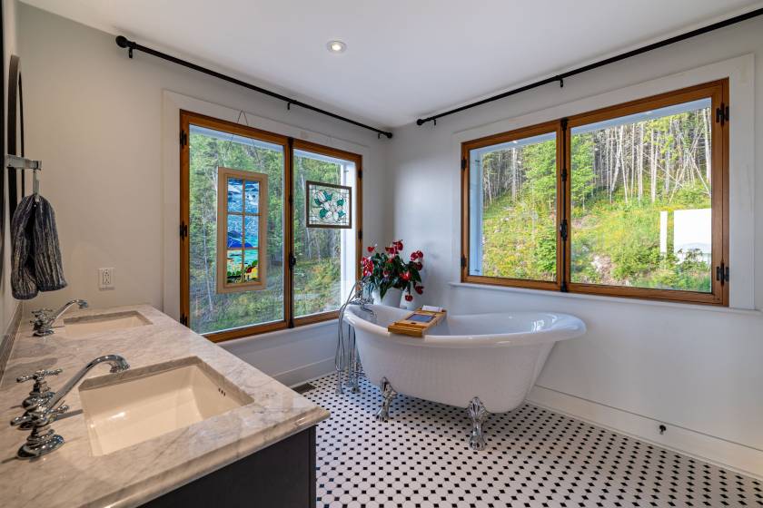 18 - Maison à vendre, La Malbaie (Code - mb427, Charlevoix)
