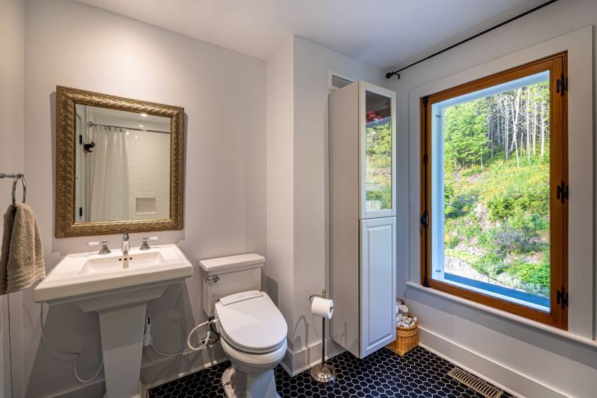 48 - Maison à vendre, La Malbaie (Code - mb427, Charlevoix)