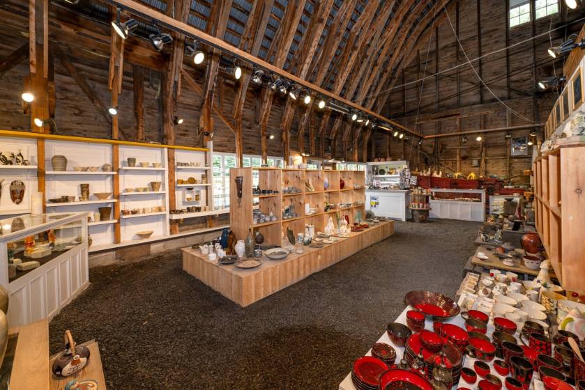 19 - Bâtiment commercial à vendre, Saint-Siméon (Code - ss073, Charlevoix)