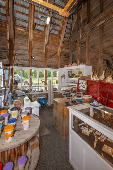 8 - Bâtiment commercial à vendre, Saint-Siméon (Code - ss073, Charlevoix)