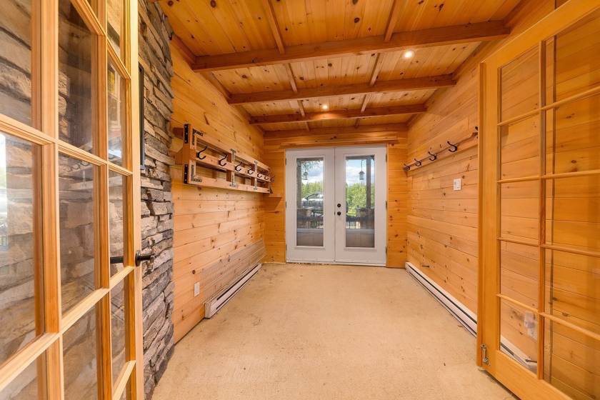 8 - Maison à vendre, Saint-Urbain (Code - su081, Charlevoix)