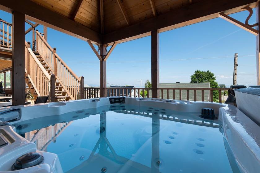 14 - Bâtiment commercial à vendre, Petite-Rivière-Saint-François (Code - pr713, Charlevoix)