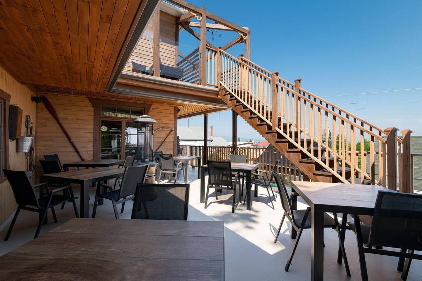 4 - Bâtiment commercial à vendre, Petite-Rivière-Saint-François (Code - pr713, Charlevoix)