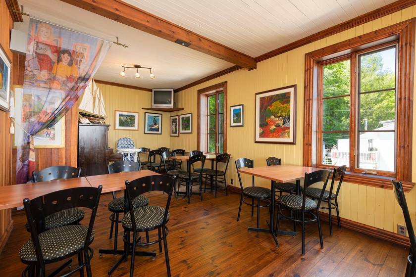 7 - Bâtiment commercial à vendre, Petite-Rivière-Saint-François (Code - pr713, Charlevoix)