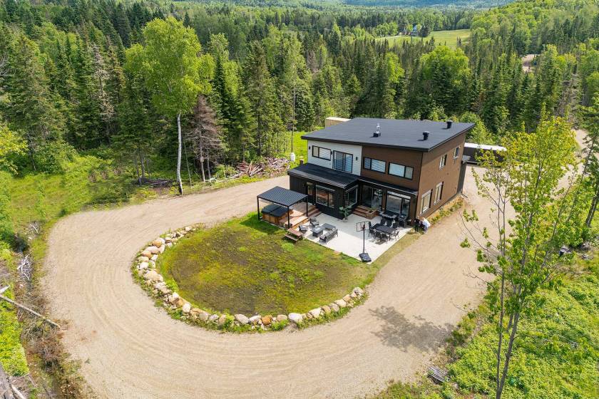 2 - Maison à vendre, Baie-Saint-Paul (Code - sp907, Charlevoix)