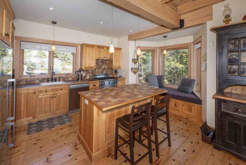 13 - Maison à vendre, Saint-Siméon (Code - ss068, Charlevoix)