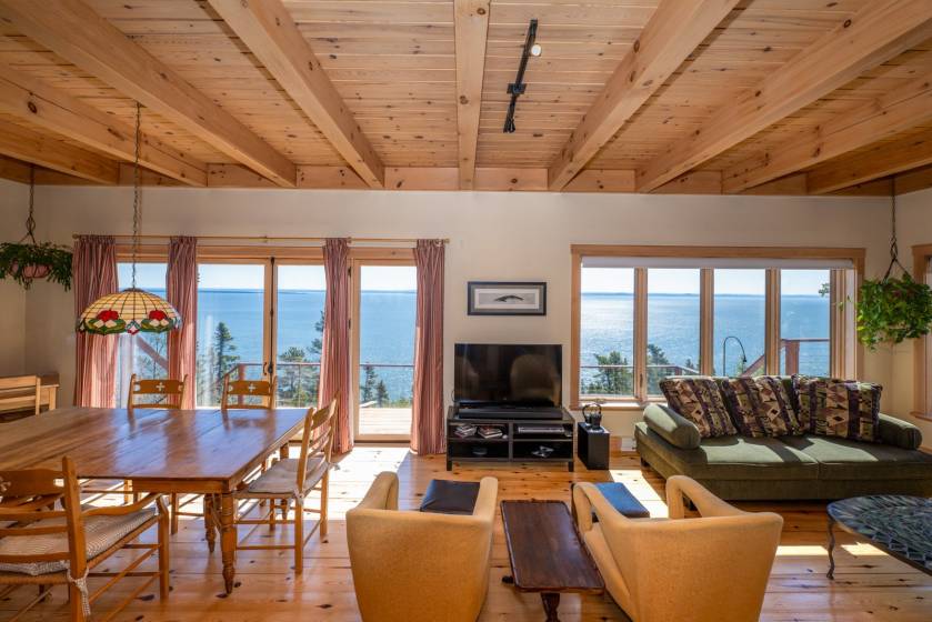 9 - Maison à vendre, Saint-Siméon (Code - ss068, Charlevoix)