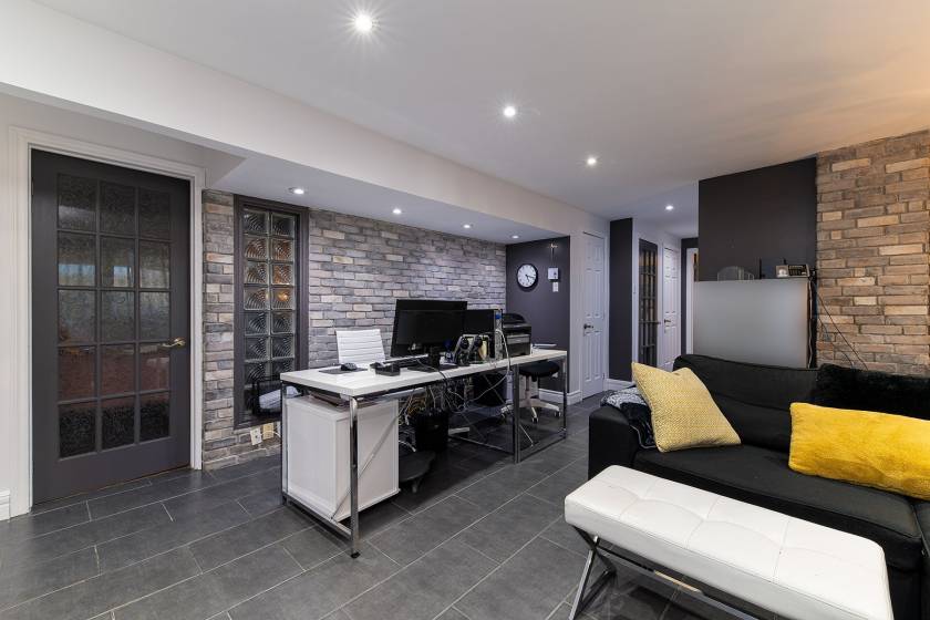 21 - Bâtiment commercial à vendre, Baie-Saint-Paul (Code - sp902, Charlevoix)