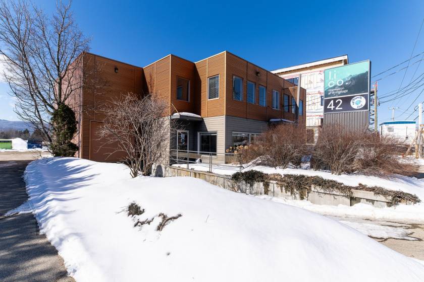 32 - Bâtiment commercial à vendre, Baie-Saint-Paul (Code - sp909, Charlevoix)