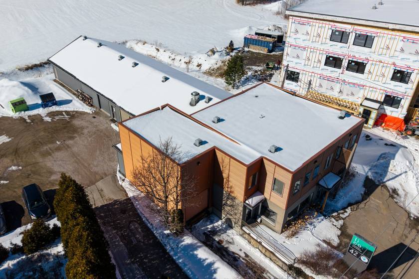 40 - Bâtiment commercial à vendre, Baie-Saint-Paul (Code - sp909, Charlevoix)
