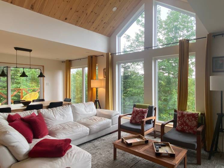 10 - Maison à vendre, Saint-Aimé-des-Lacs (Code - sal038, Charlevoix)