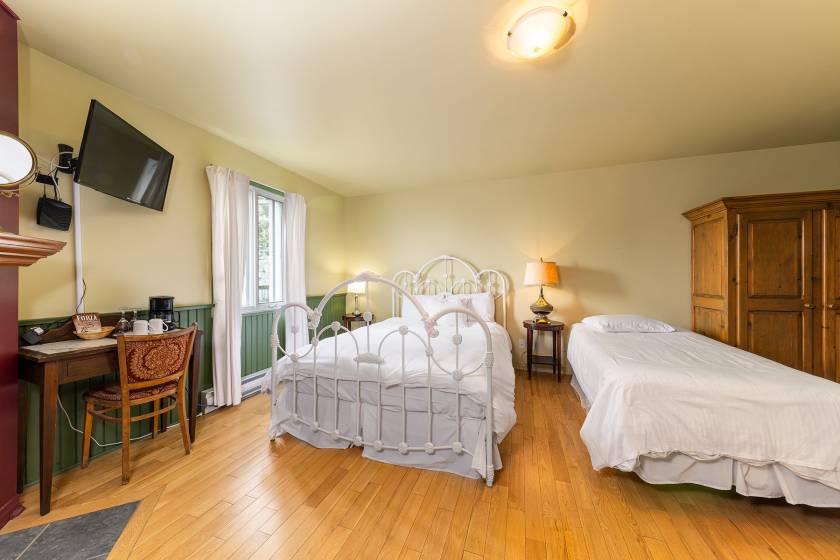 19 - Bâtiment commercial à vendre, Les Éboulements (Code - eb312, Charlevoix)