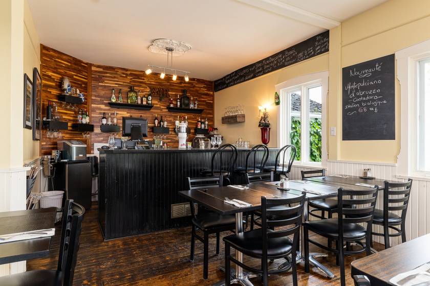 8 - Bâtiment commercial à vendre, Les Éboulements (Code - eb312, Charlevoix)