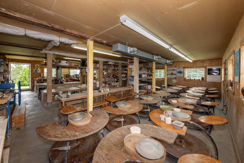 13 - Bâtiment commercial à vendre, Saint-Siméon (Code - ss069, Charlevoix)