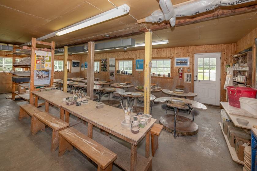 14 - Bâtiment commercial à vendre, Saint-Siméon (Code - ss069, Charlevoix)