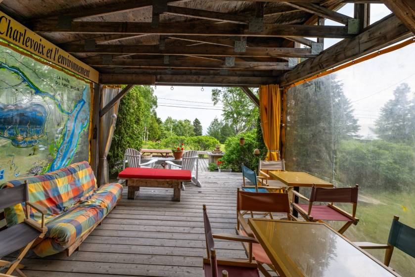 5 - Bâtiment commercial à vendre, Saint-Siméon (Code - ss069, Charlevoix)