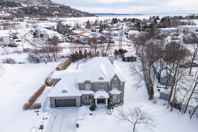 2 - Maison à vendre, Baie-Saint-Paul (Code - sp913, Charlevoix)