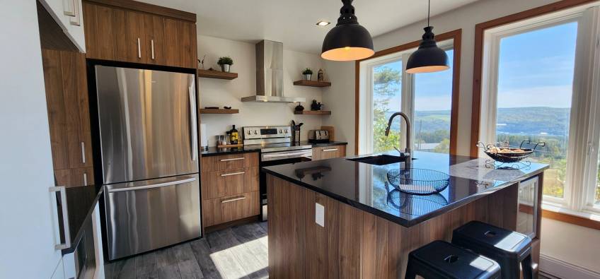 10 - Maison à vendre, Saint-Urbain (Code - su085, Charlevoix)