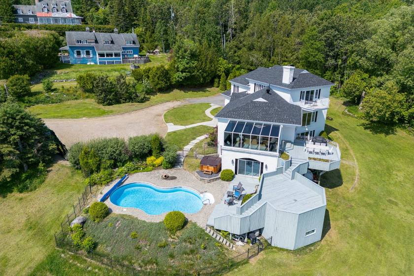 34 - Maison à vendre, La Malbaie (Code - mb411, Charlevoix)