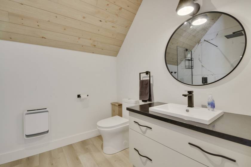 17 - Maison à vendre, Saint-Urbain (Code - su084, Charlevoix)