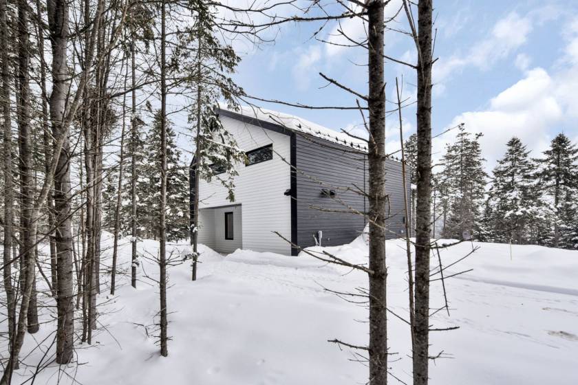 21 - Maison à vendre, Saint-Urbain (Code - su084, Charlevoix)