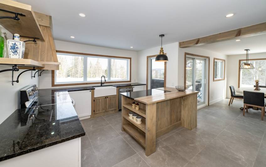 28 - Maison à vendre, Saint-Urbain (Code - su087, Charlevoix)