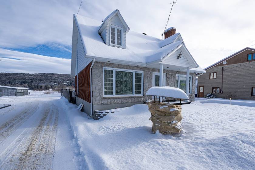 1 - Duplex à vendre, Saint-Urbain (Code - su086, Charlevoix)