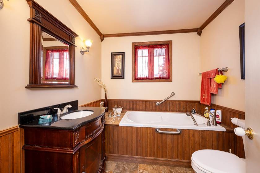 10 - Duplex à vendre, Saint-Urbain (Code - su086, Charlevoix)