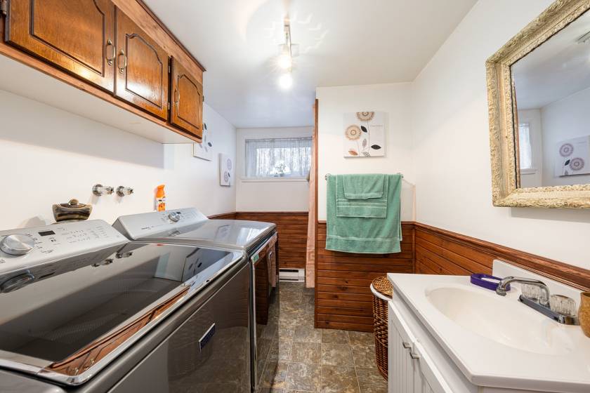 20 - Duplex à vendre, Saint-Urbain (Code - su086, Charlevoix)