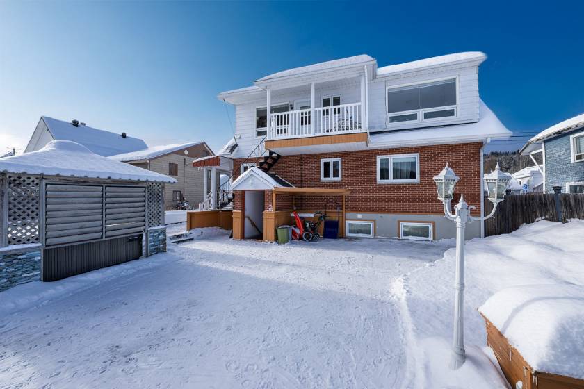 3 - Duplex à vendre, Saint-Urbain (Code - su086, Charlevoix)