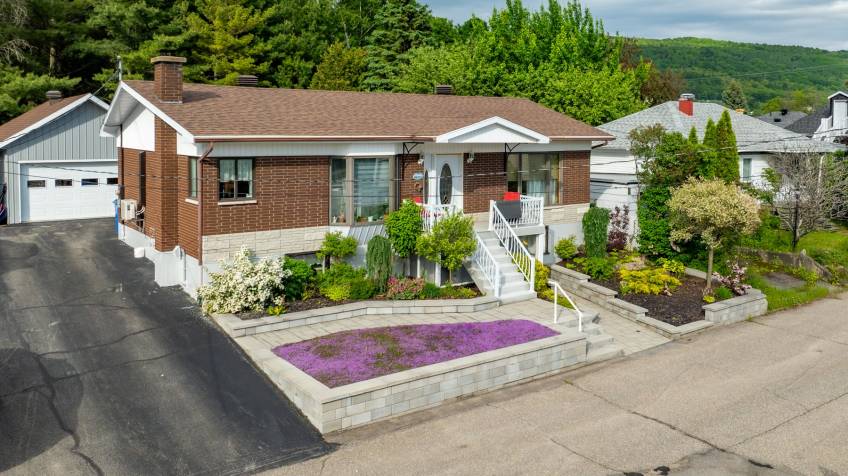 2 - Maison à vendre, Baie-Saint-Paul (Code - sp921, Charlevoix)