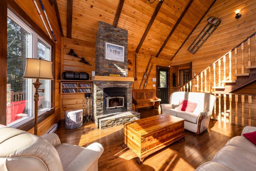 2 - House for sale, Petite-Rivière-Saint-François (Code - pr833, Charlevoix)