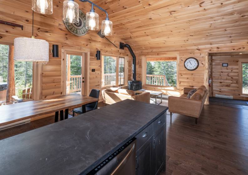 17 - Maison à vendre, La Malbaie (Code - mb415, Charlevoix)