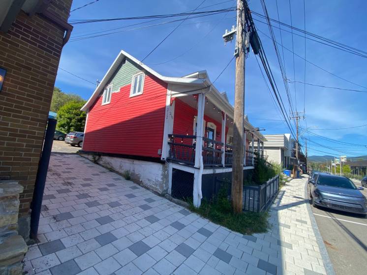 2 - Immeuble à revenus à vendre, La Malbaie (Code - mb420, Charlevoix)