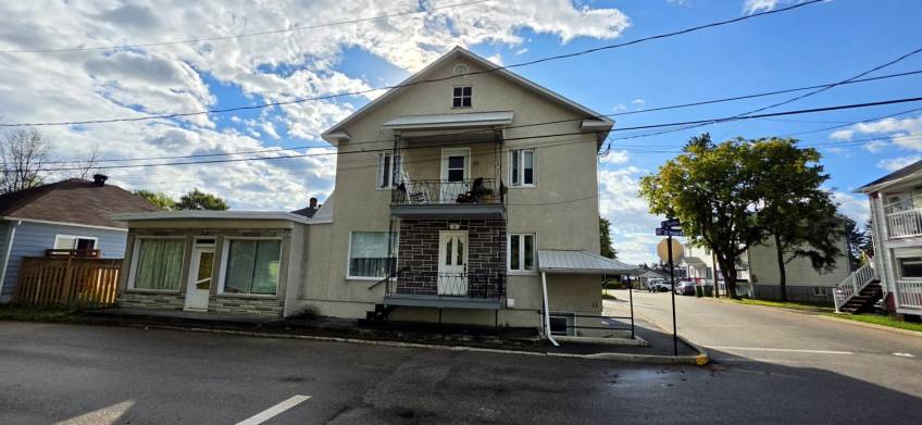 4 - Triplex à vendre, Baie-Saint-Paul (Code - sp936, Charlevoix)